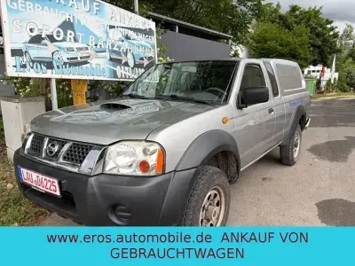 Gebraucht Nissan Navara 133 PS (97 kW) 2004 Silber Pickup