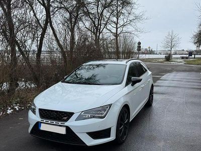 Weiß Gebraucht 2015 Seat Leon ST CUPRA Kombi | 17.700 € (Fairer Preis)