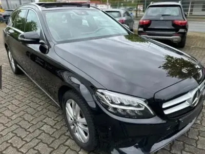 Gebraucht Mercedes 200 160 PS (117 kW) 2018 Schwarz Kombi