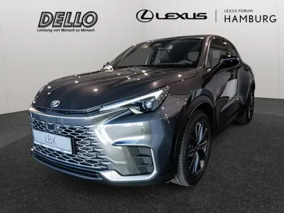 Neu Lexus LBX 136 PS (100 kW) 2026 Grau SUV