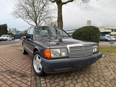 Gebraucht Mercedes 190 72 PS (52 kW) 1990 Braun Limousine