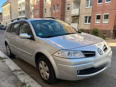 Gebraucht Renault Mégane GrandTour 101 PS (74 kW) 2009 Kombi