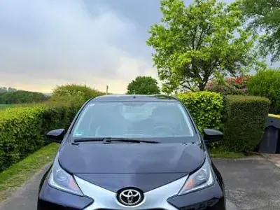 Gebraucht Toyota Aygo X-play 69 PS (50 kW) 2019 Schwarz Kleinwagen