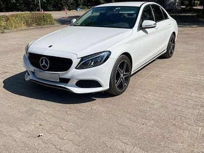 Gebraucht Mercedes C200 Avantgarde 184 PS (135 kW) 2016 Weiß Limousine