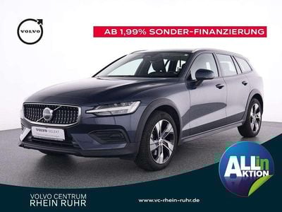 Denim blue / metallic Gebraucht 2023 Volvo V60 CC Plus Kombi | 41.990 € (Etwas zu teuer)