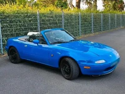 Używany Mazda MX5 124 KM (91 kW) 1990 Niebieski Kabriolet