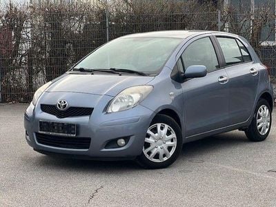 Gebraucht Toyota Yaris Executive 101 PS (74 kW) 2010 Grau Kleinwagen