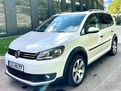 VW Touran Cross