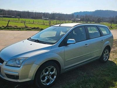 Gebraucht Ford Focus 109 PS (80 kW) 2007 Silber Kombi