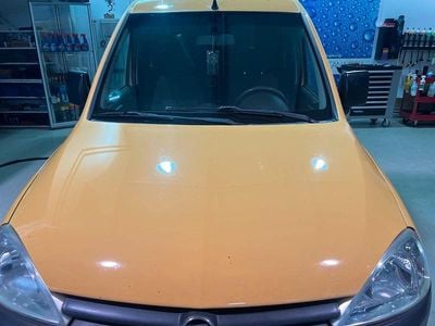 Usata Opel Combo 90 CV (66 kW) 2005 Giallo Monovolume