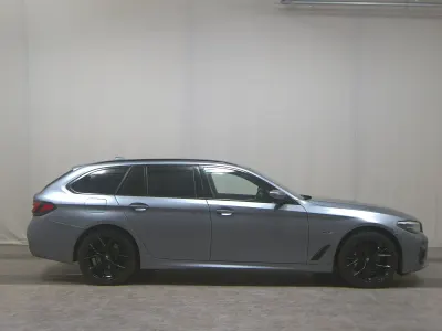 Gebraucht BMW 530e M Sport 292 PS (214 kW) 2022 Grau Kombi