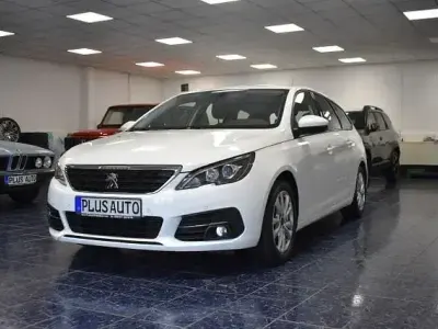Gebraucht Peugeot 308 SW Active 131 PS (96 kW) 2020 Weiß Kombi