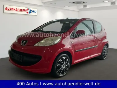 Usata Peugeot 107 Filou 68 CV (50 kW) 2007 Rosso Utilitaria