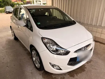 Gebraucht Hyundai ix20 90 PS (66 kW) 2013 Weiß Kleinwagen