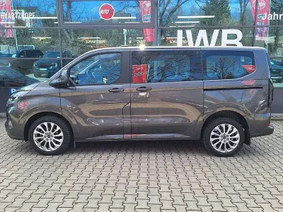 Gebraucht Ford Tourneo Custom Titanium 150 PS (110 kW) 2024 Grau Van