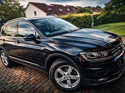 Gebraucht VW Tiguan Life 150 PS (110 kW) 2020 Schwarz SUV