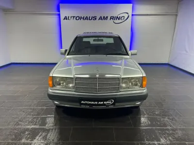 Gebraucht Mercedes 190 163 PS (119 kW) 1991 Silber Limousine