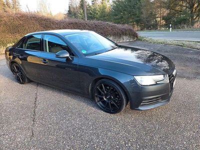 Gebraucht Audi A4 150 PS (110 kW) 2017 Grau Limousine