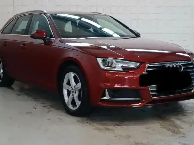 Gebraucht Audi A4 150 PS (110 kW) 2019 Rot Limousine