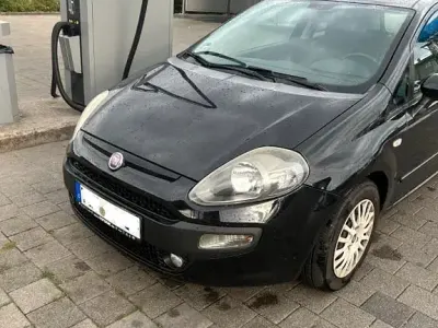 Gebraucht Fiat Punto Evo Dynamic 105 PS (77 kW) 2011 Schwarz Kleinwagen