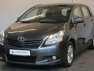 Grau Gebraucht 2011 Toyota Verso Edition Van / Kleinbus | 5.813 € (Fairer Preis)
