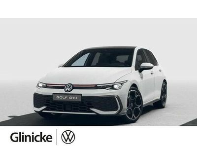 Pure white uni / schwarz uni ( Gebraucht 2024 VW Golf VIII GTI Limousine | 43.680 € (Teuer)