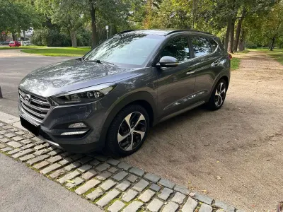 Gebraucht Hyundai Tucson Premium 177 PS (130 kW) 2017 Micron grey / met SUV