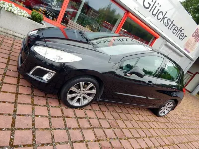 Gebraucht Peugeot 308 Allure 120 PS (88 kW) 2013 Schwarz Limousine