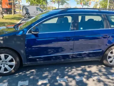 Gebraucht VW Passat 140 PS (102 kW) 2008 Blau Kombi