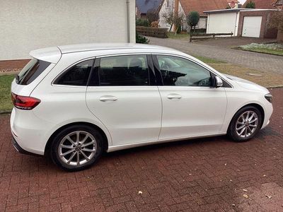 Mercedes B200