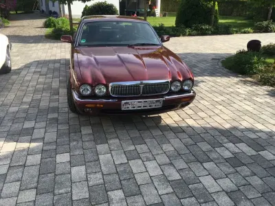 Gebraucht Jaguar XJ Executive 284 PS (208 kW) 1997 Rot Limousine