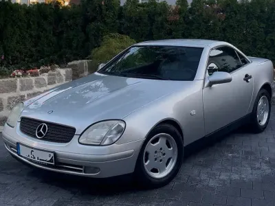 Usata Mercedes SLK200 136 CV (100 kW) 1999 Argento Cabrio
