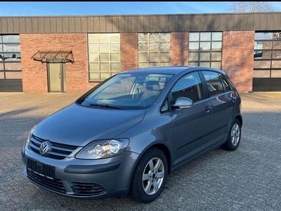 Grün Gebraucht 2005 VW Golf IV Kombi | 2.200 € (Fairer Preis)