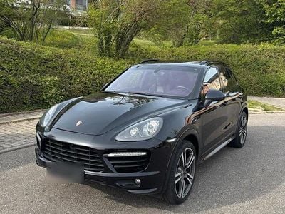 Second-hand Porsche Cayenne Turbo 540 CP (397 kW) 2012 Negru SUV