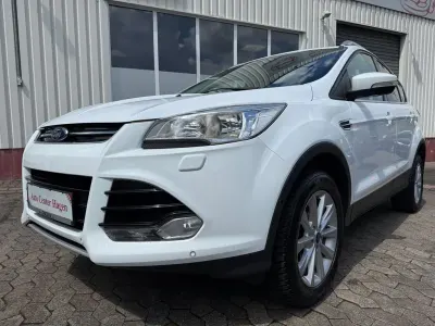 Gebraucht Ford Kuga Titanium 150 PS (110 kW) 2015 Weiß SUV