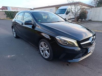 Gebraucht Mercedes 220 AMG 177 PS (130 kW) 2017 Schwarz Limousine