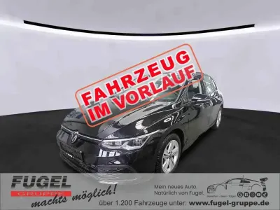 Gebraucht VW Golf VIII Life 116 PS (85 kW) 2024 Deep black perleffekt Limousine