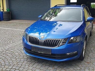 Blau Gebraucht 2018 Skoda Octavia Ambition Kombi | 12.490 € (Superpreis)