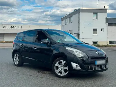 Gebraucht Renault Mégane GrandTour 106 PS (77 kW) 2011 Schwarz Kombi