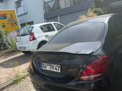 Gebraucht Mercedes C180 AMG line 156 PS (114 kW) 2015 Schwarz Limousine