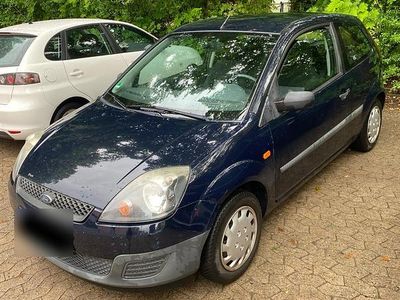 Gebraucht Ford Fiesta 60 PS (44 kW) 2006 Blau Kleinwagen