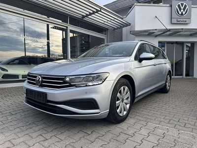 Gebraucht VW Passat Conceptline 150 PS (110 kW) 2022 Scale silver Kombi