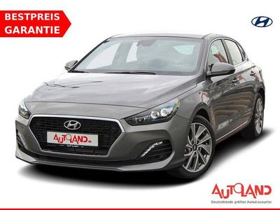 Gebraucht Hyundai i30 Style 140 PS (102 kW) 2020 Grau Limousine