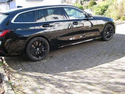 Gebraucht BMW 330e Advantage 184 PS (135 kW) 2020 Schwarz ii Kombi