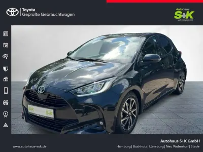 Gebraucht Toyota Yaris Basis 116 PS (85 kW) 2022 Mysticschwarz mica (schwarz) Kleinwagen