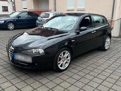 Usata Alfa Romeo 147 105 CV (77 kW) 2009 Nero Utilitaria