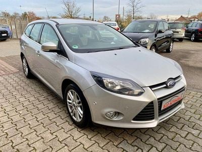 Silber Gebraucht 2013 Ford Focus Champions Edition Kombi | 5.400 € (Fairer Preis)