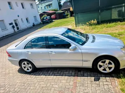 Gebraucht Mercedes C230 204 PS (150 kW) 2005 Silber Limousine