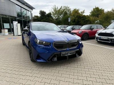 Blau Neu 2025 BMW M5 Performance Limousine | 135.269 €