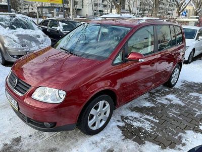 Rot Gebraucht 2005 VW Touran Highline Van / Kleinbus | 5.890 € (Teuer)